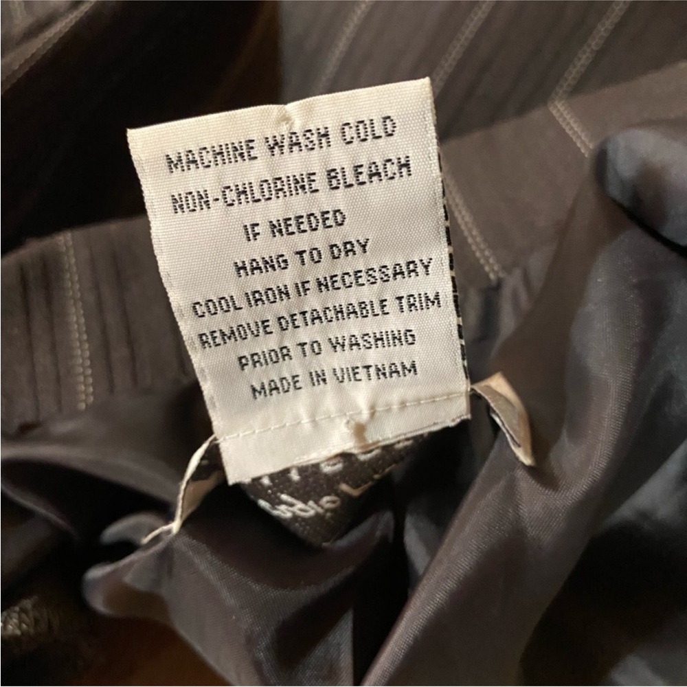 Giorgio Fiorlini Vintage Dark Gray‎ Pinstripe Blazer and Skirt Set Suit - Picture 15 of 16
